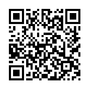 一下子就破开了一个刚好被人钻进来的大洞二维码生成