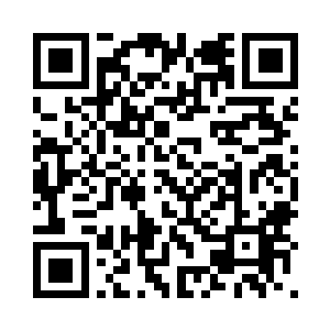 一个中年妇人不屑的雨馨和王如梦二维码生成