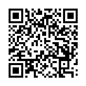 一个人是无法彻底忘记自己的家庭和亲人的二维码生成