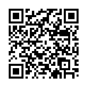 一个半大男孩一手抡着一条车链子二维码生成