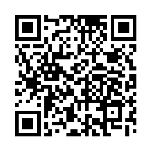 一个可爱漂亮的女孩进入到了阿呆的眼帘二维码生成