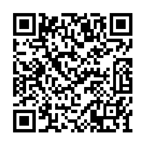 一个家伙已经大吼着用舱门的链炮向自己射击了二维码生成