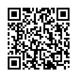 一个小女孩轻轻的拍了一下正在收银的唐点点二维码生成