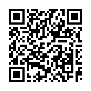 一个小孩子的脸上全是委屈的样子二维码生成