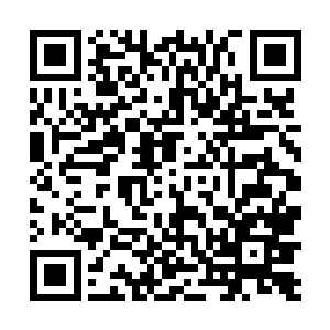 一个巨大的无底深渊便是浮现在天穹上大战之人的眼中二维码生成