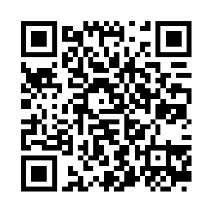 一个接着一个人从雷欢喜的面前走过二维码生成