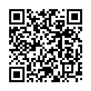 一个满是胡须的大脑袋就钻了进来二维码生成