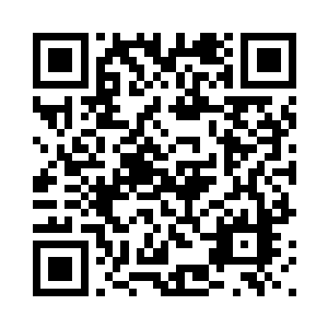 一个玻璃瓶在穆老师头上砸得粉碎二维码生成