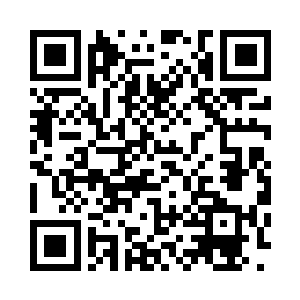 一个皇子穿着最好的鞋子把她背在背上二维码生成