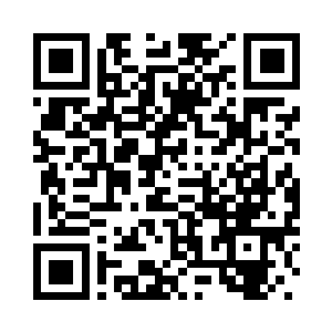 一个穿着华丽长裙的卷发高佻美女二维码生成