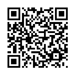 一个穿着碧绿色纱裙的小丫鬟走了进来二维码生成