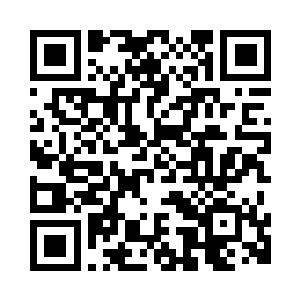 一个身上披着一件长长的黑色和服二维码生成