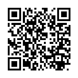 一个身着做工考究的冷峻男子从人群中走出二维码生成