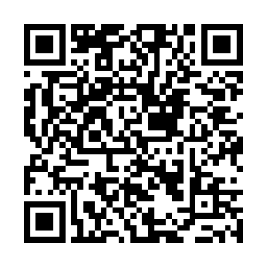 一个金发阳光帅哥也不知道是不是被美杜莎的容貌二维码生成