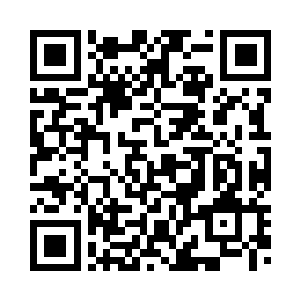 一个面色惨白的精灵少年摔倒在地二维码生成