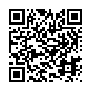 一个黑帮成员立刻机警地抽出砍刀二维码生成