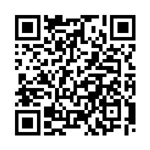 一个黑影在疯狂的撕扯着一个长发二维码生成