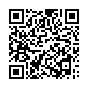 一众人等在城门口的大街上站着唠了老半天二维码生成