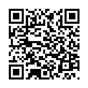 一位白发老者也在调戏着自己的徒弟二维码生成