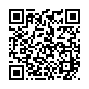 一体态微胖掌柜在铺子里到处看了看二维码生成