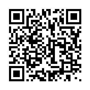 一册巨大的竹简闪着白光才他的身旁凭空悬浮二维码生成
