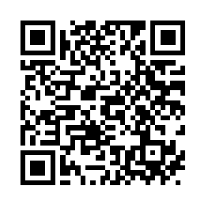 一双略显污浊的眼睛灼灼的盯着林铭二维码生成