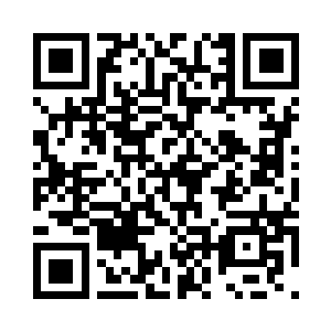 一双眼睛死死的盯着下方的血河宝玉二维码生成