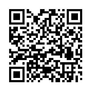 一双睡眼朦胧的大眼睛下隐隐还有泪痕二维码生成
