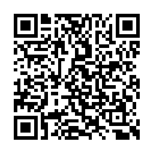 一口迥异于在场所有人的京片子口音更引人注目二维码生成