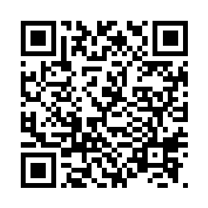 一只手就那么轻松地穿过他的金属甲二维码生成