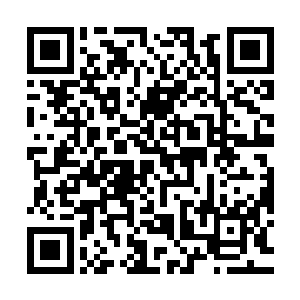 一名名洪武城的百姓不由自主的抬头望着天空中缓缓下降的舰队二维码生成
