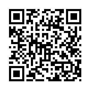 一名护卫双手小心翼翼的拿着一封信封二维码生成