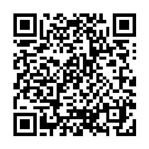 一名样貌极其俊美的男人从里面的包厢区中走了出来二维码生成