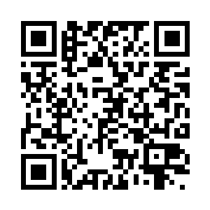 一名老者将翻译完的译本递给了罗楼二维码生成