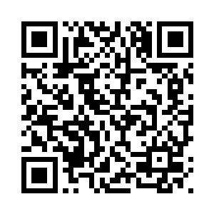 一块接一块的巨石不时从上面坠落二维码生成