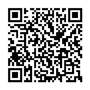 一声娇斥声清晰的传入在场的每一个人的耳朵里二维码生成