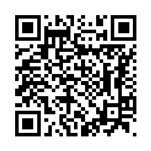 一声惨叫非常清楚的传入了大家的耳朵里二维码生成