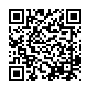 一头带卷的栗色头发在夜风中轻轻飘动二维码生成