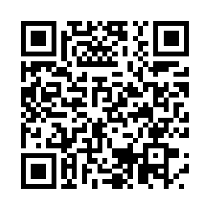 一对庞大的透明翅膀从背部伸展出来二维码生成