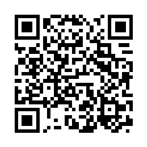 一座十多米高的海关门楼耸立在远方二维码生成