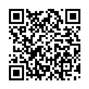 一张张红色的人民币在灵堂之中飞舞着二维码生成