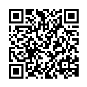 一把拉住了她的手走到了这条路的中央二维码生成