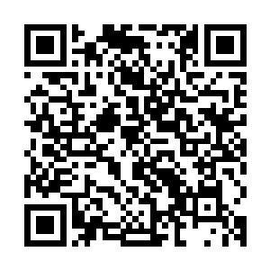 一抬头却见司徒浩南不知什么时候竟神不知鬼不觉地坐在门槛上二维码生成