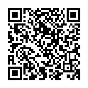 一来免得工作的时恰好碍事二来也防止冷风什么的钻进袖口中去二维码生成