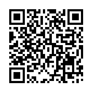 一根波浪状的惊天巨指在半空中凝聚二维码生成
