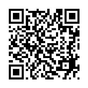 一滴冷汗从穆根的额角缓缓淌下来二维码生成