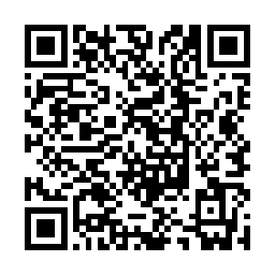 一片火热而又其乐融融的景象在这水泊一隅隆重上演二维码生成