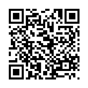 一片雾气之中才看见这家人院门四敞大开二维码生成