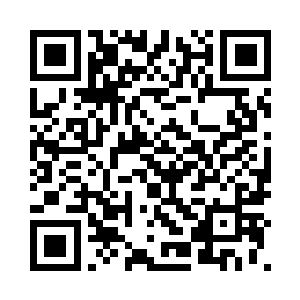 一片黑色的潮水汹涌地飞快地靠近二维码生成