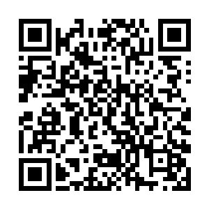 一直在座位上对这一切漠不关心的唐欢连忙赶了过来二维码生成
